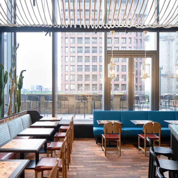 Molé TAQUERIA Y BAR