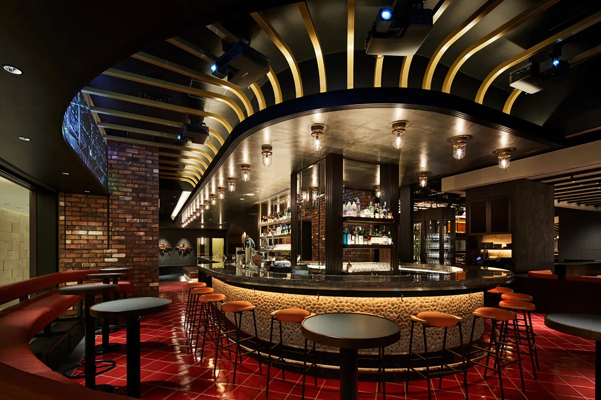 ザ タワー タヴァン バー＆グリル